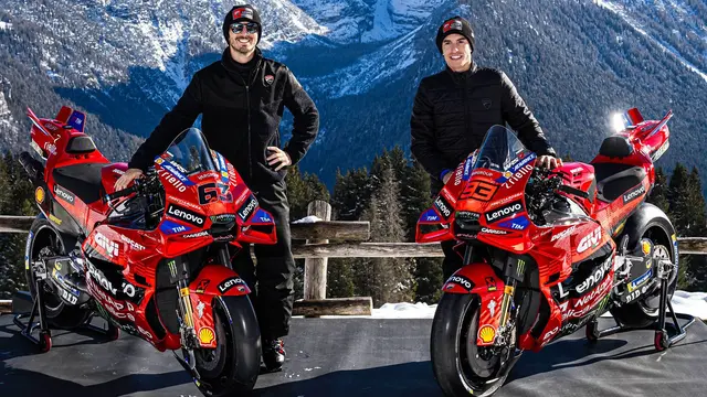 Persaingan Juara Dunia MotoGP 2025 Diprediksi Cuma Libatkan Marc Marquez dan Bagnaia